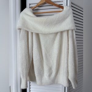 Elegant Off-Shoulder/Cowl Neck White Sweater - H&M